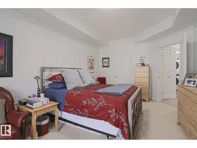 #319 12408 15 AV SW SW photo 22