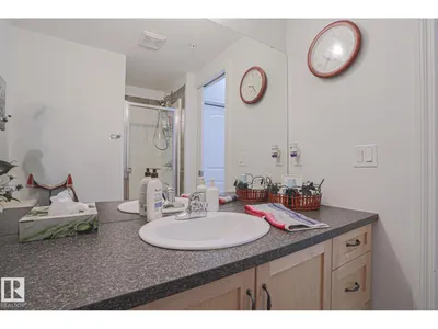 #319 12408 15 AV SW SW photo 27