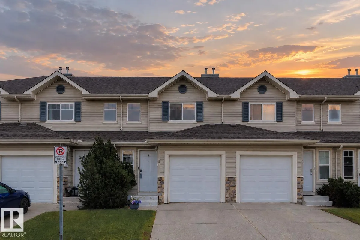 #22 230 EDWARDS DR SW exterior