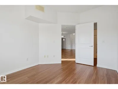 #205 8528 82 AV NW photo 19