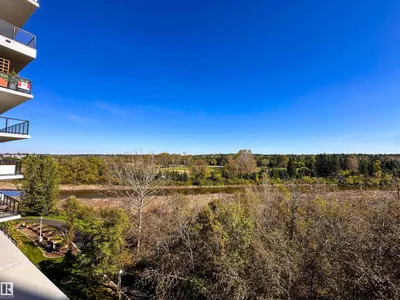 #620 200 BELLEROSE DR photo 53