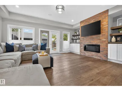 11018 122 ST NW photo 14