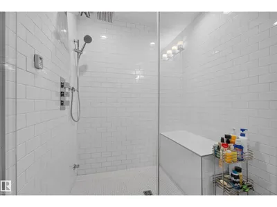 11018 122 ST NW photo 28