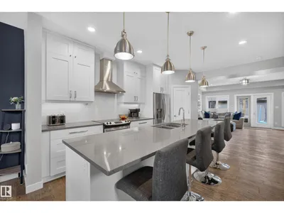 11018 122 ST NW photo 6