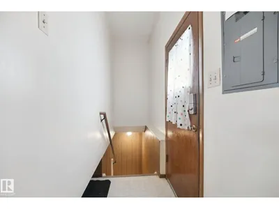11705 81 ST NW photo 43