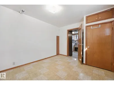 11705 81 ST NW photo 31