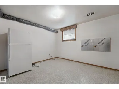 11705 81 ST NW photo 34