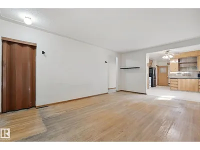 11705 81 ST NW photo 8