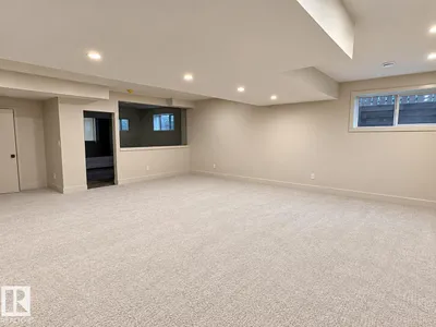 9243 148 ST NW photo 39