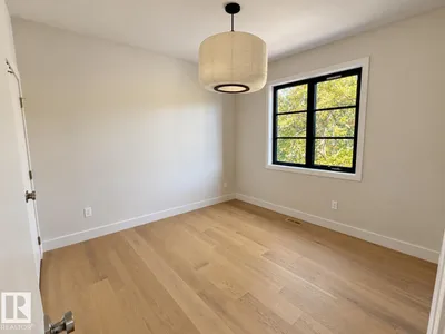 9243 148 ST NW photo 36