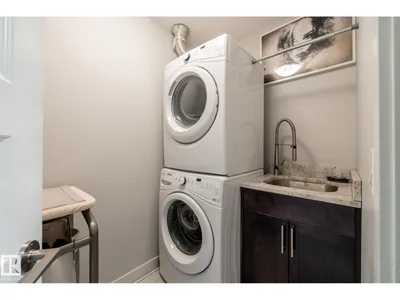 #122 5151 Windermere BV SW photo 19