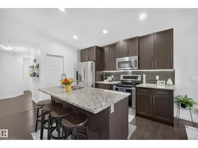 27 SILVERSTONE DR photo 10