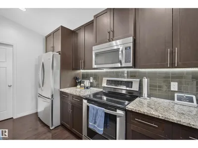 27 SILVERSTONE DR photo 14