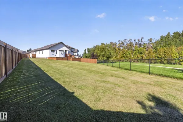 27 SILVERSTONE DR photo 3