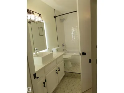 8065 178 ST NW NW photo 17