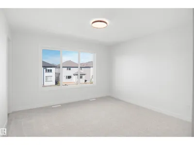 956 17 AV NW photo 22