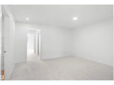 956 17 AV NW photo 24