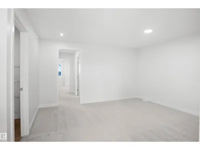 1631 11 AV NW photo 25