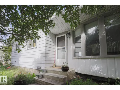21 BURLINGTON AV photo 25