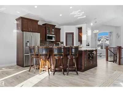 10819 175 AV NW photo 19