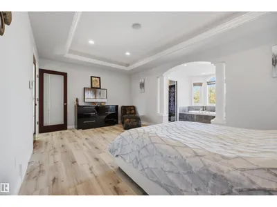 10819 175 AV NW photo 35