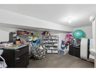 10819 175 AV NW photo 52