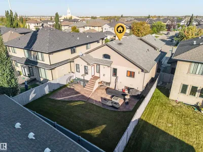 10819 175 AV NW photo 6
