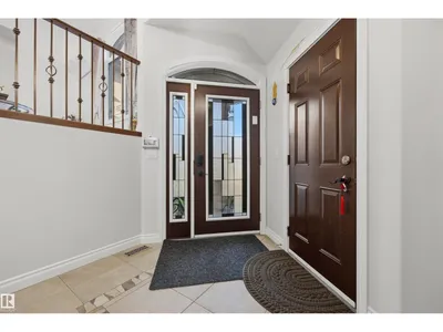 10819 175 AV NW photo 9