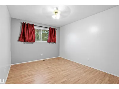 6903 151 AV NW photo 13