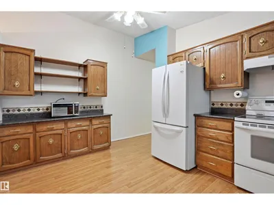 6903 151 AV NW photo 9