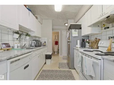 7115-7121 80 AV NW photo 10