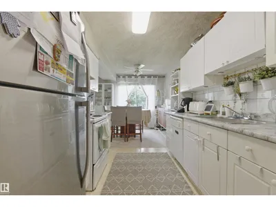 7115-7121 80 AV NW photo 13