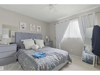 7115-7121 80 AV NW photo 17