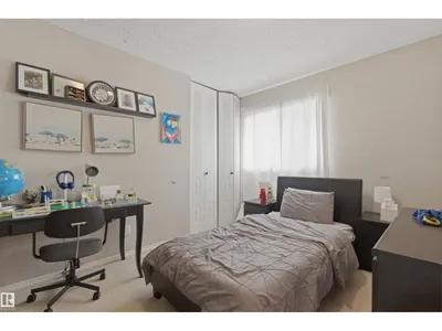 7115-7121 80 AV NW photo 20