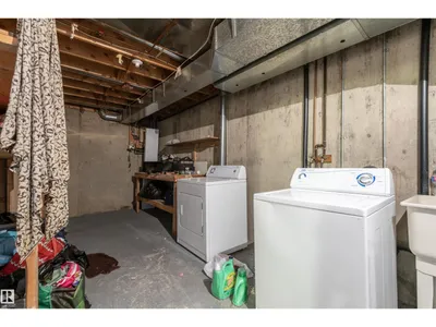 7115-7121 80 AV NW photo 33