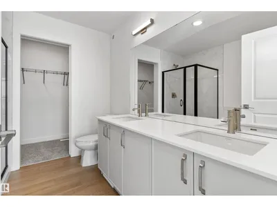 18927 28 AV NW photo 32