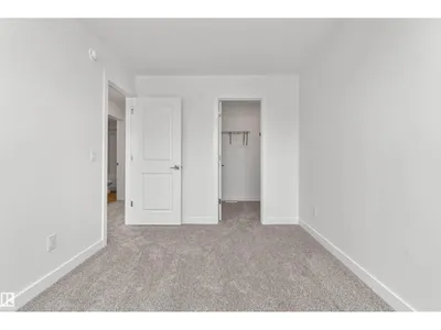 18927 28 AV NW photo 43