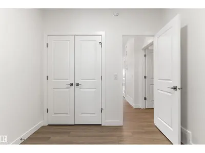 18927 28 AV NW photo 6