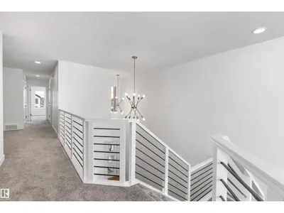 18927 28 AV NW photo 35