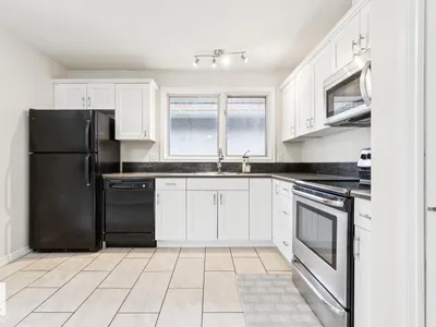 8709 164A ST NW photo 14