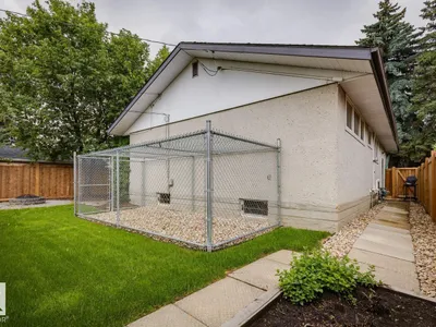 8709 164A ST NW photo 43