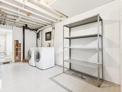 8709 164A ST NW photo 32