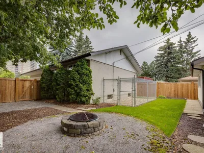 8709 164A ST NW photo 36