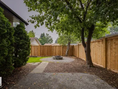 8709 164A ST NW photo 37