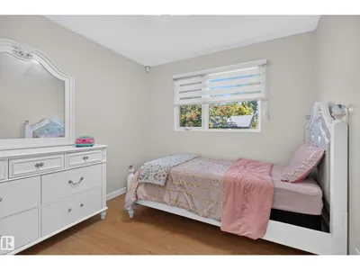 9212 150 AV NW photo 16