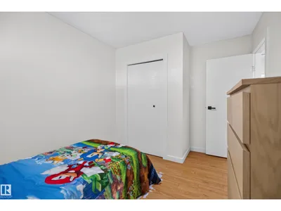 9212 150 AV NW photo 18