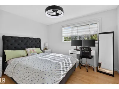 9212 150 AV NW photo 21