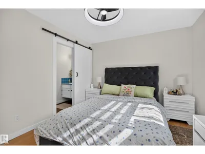 9212 150 AV NW photo 22