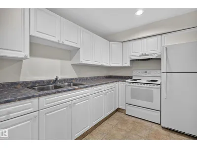 9212 150 AV NW photo 25