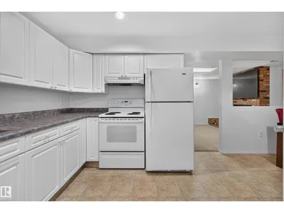 9212 150 AV NW photo 26